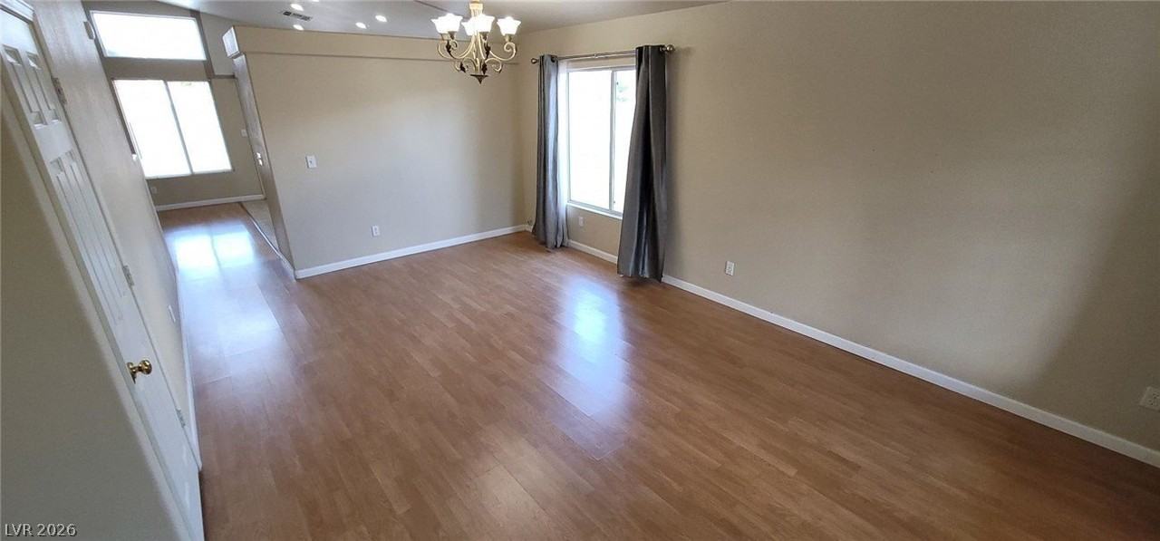 1533 Waterton Dr - Photo 7 of 39