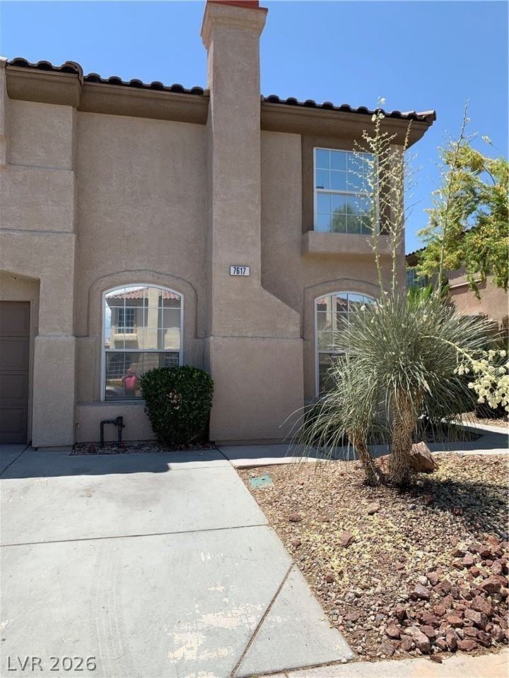 7617 Allerton Ave - Photo 2 of 39