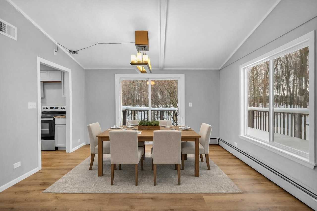831 Opal Dr - Photo 6 of 40
