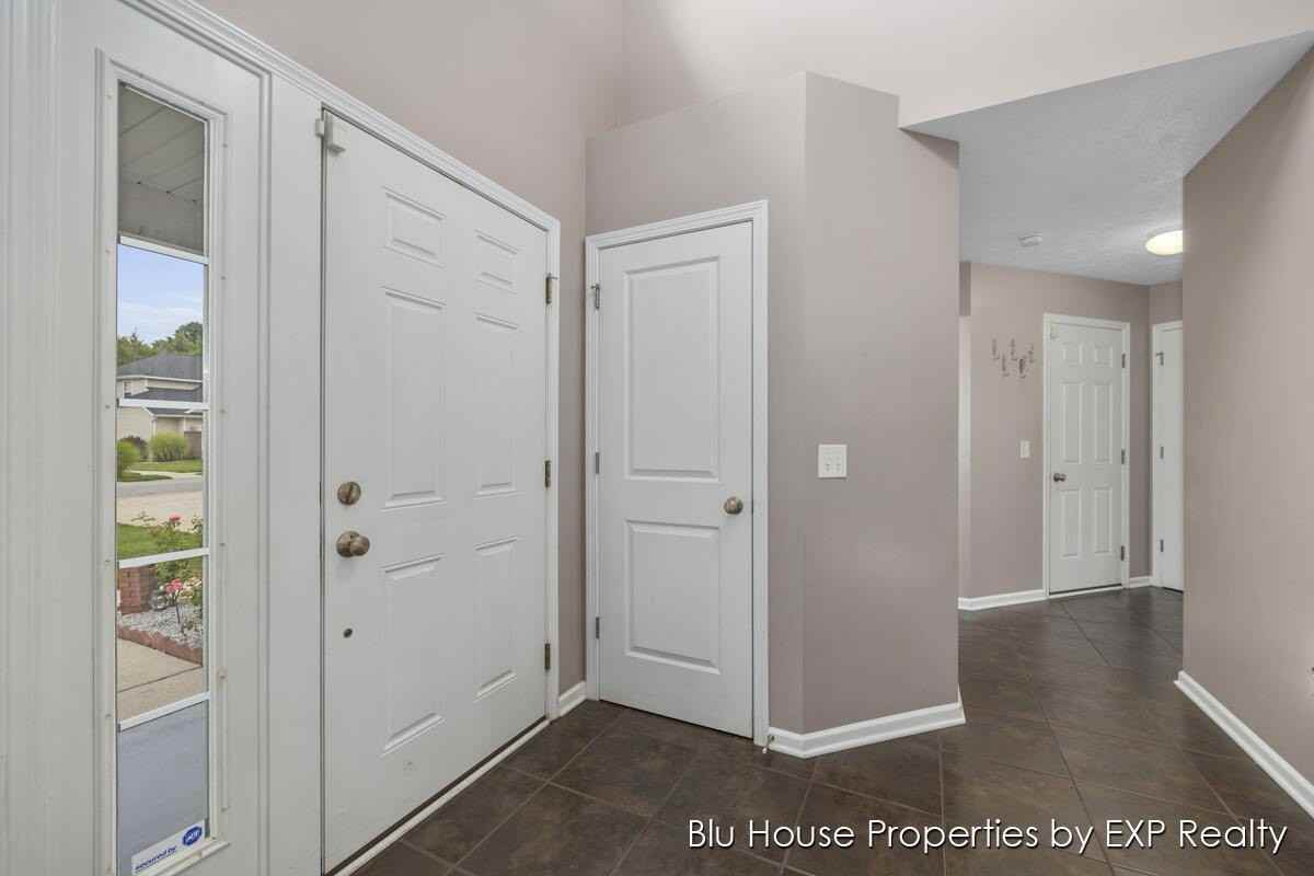 3689 Maple Hurst Dr Se - Photo 4 of 33