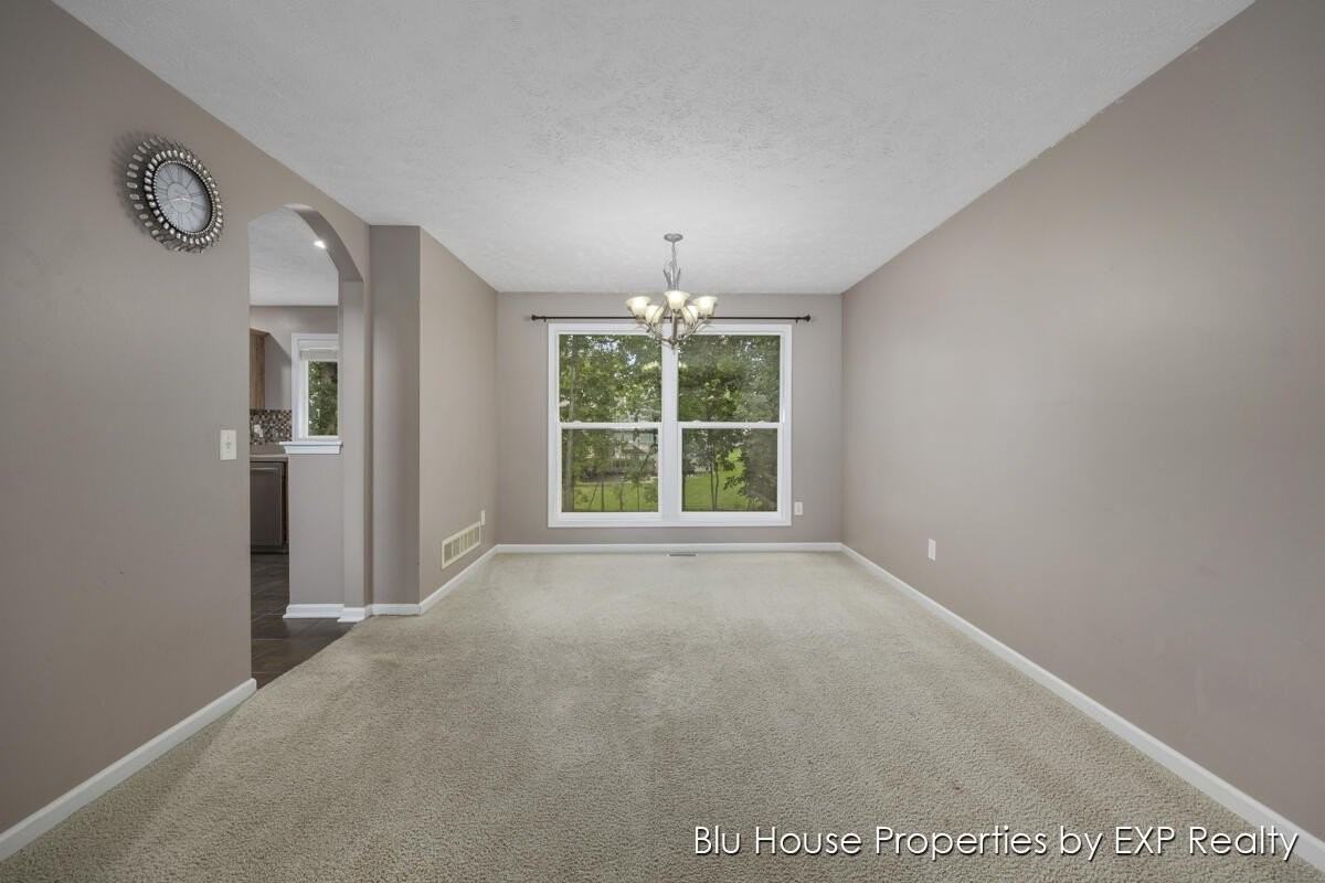 3689 Maple Hurst Dr Se - Photo 6 of 33