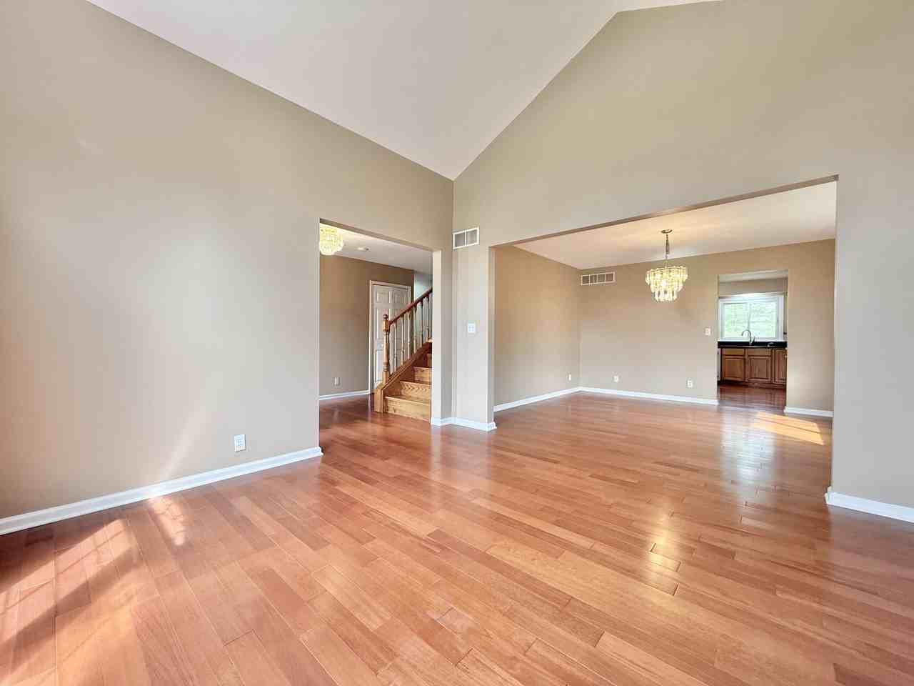 2636 Shefman Ter - Photo 5 of 43