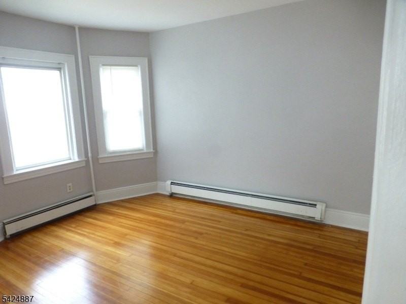 269 Ohio St - Photo 4 of 15