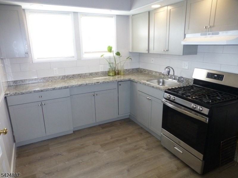 269 Ohio St - Photo 6 of 15