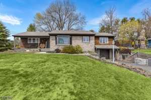 featured image of 487 W Shore Trl