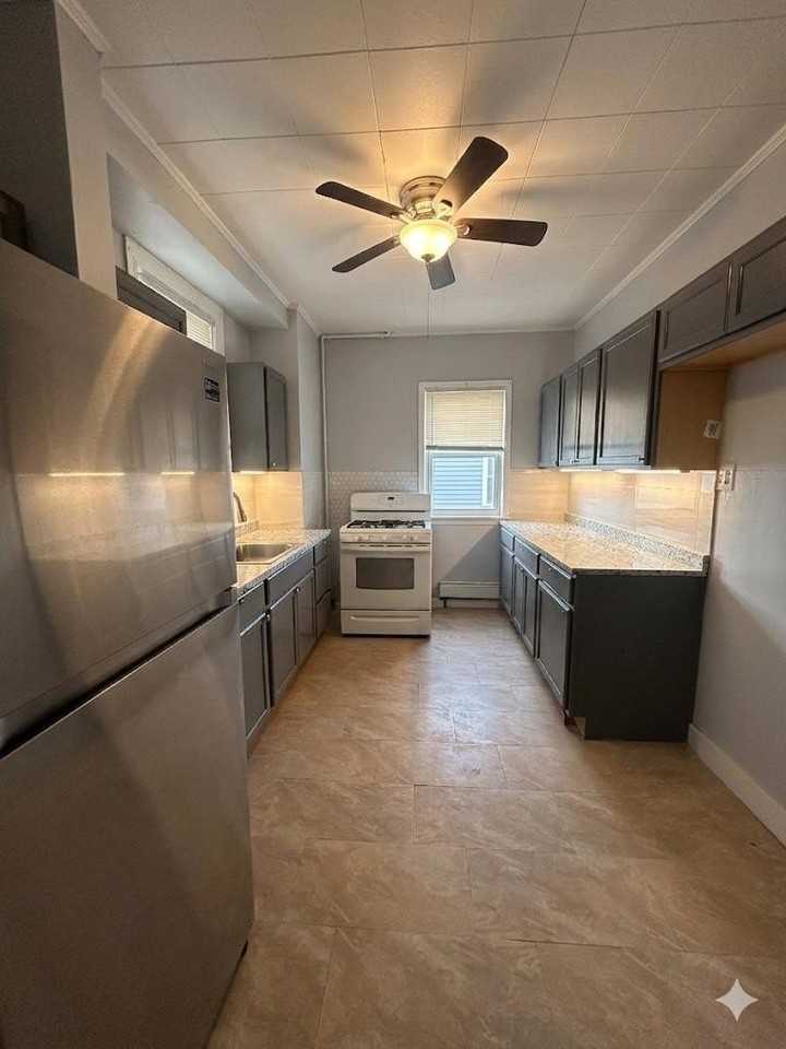 329 Columbia Ave #1stFL - Photo 7 of 13
