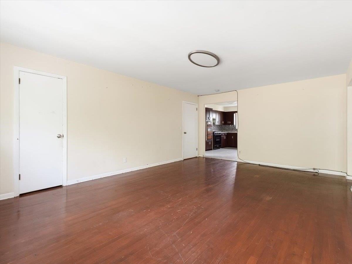 648 Fairview Ave #2 - Photo 7 of 17