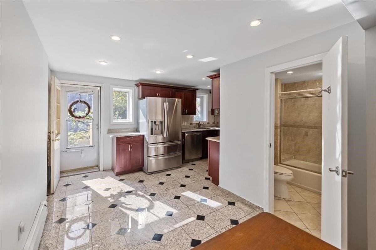 259 7th St #1 - Photo 5 of 18