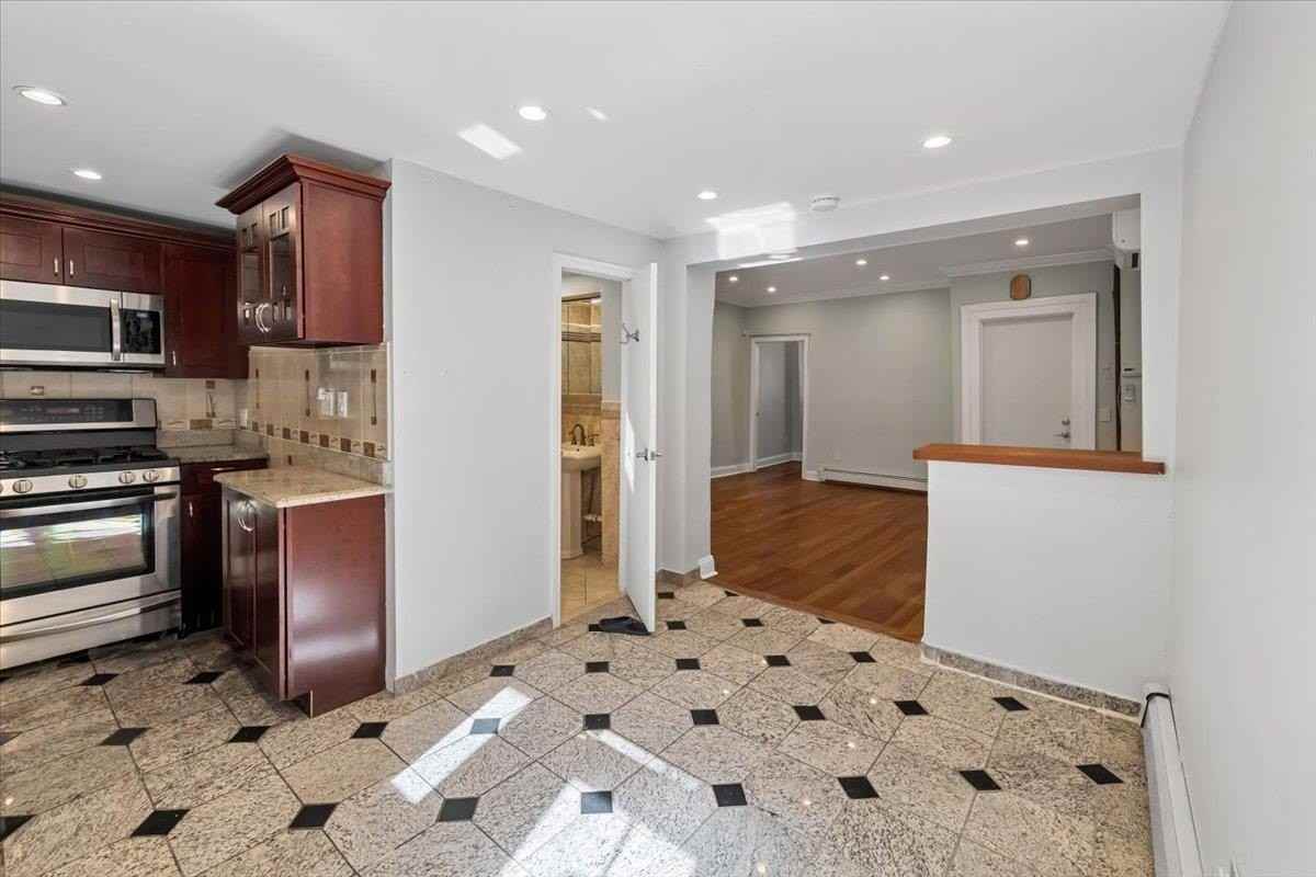 259 7th St #1 - Photo 6 of 18