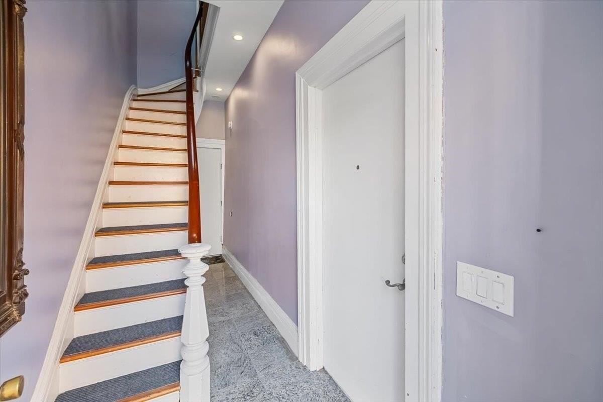 259 7th St #2 - Photo 6 of 19