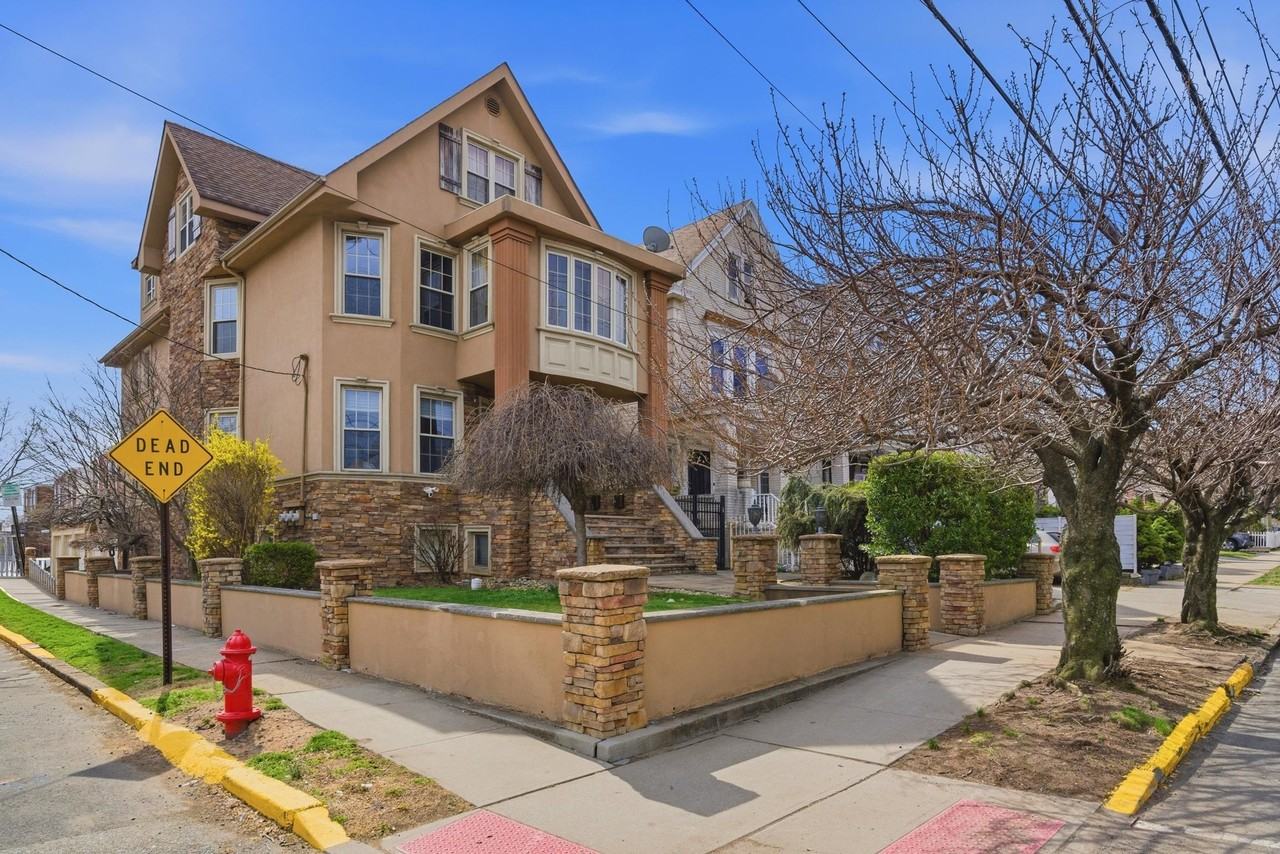 1136 Avenue C #1 - Photo 2 of 22