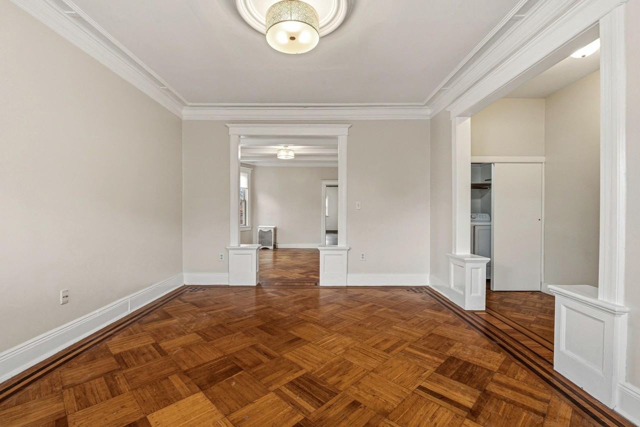 1136 Avenue C #1 - Photo 7 of 22