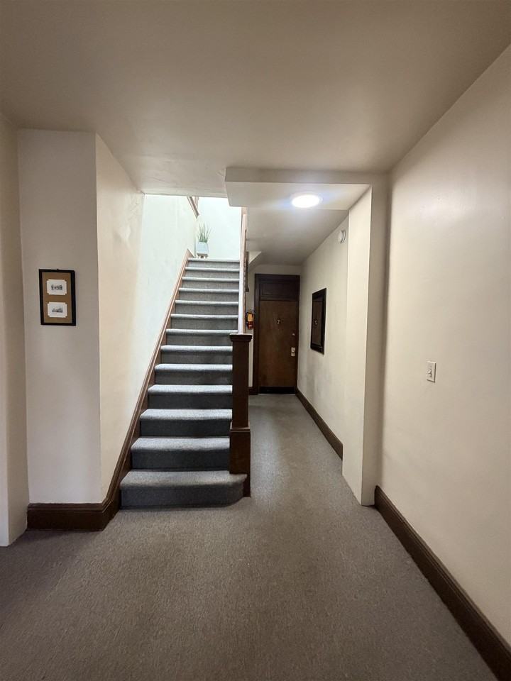 138 W 30th St #2 - Photo 3 of 22