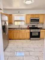 featured image of 24 E 18th St #2