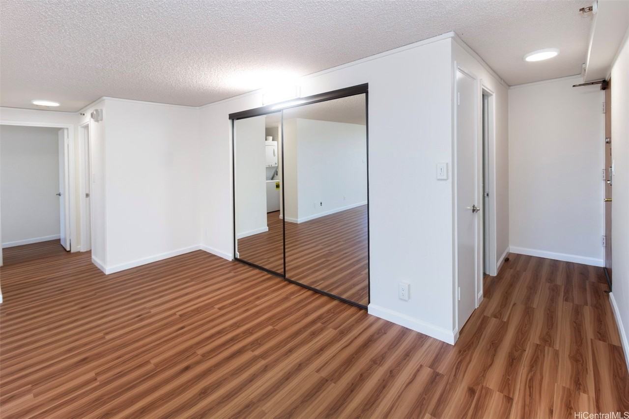 2724 Kahoaloha Ln #506 - Photo 3 of 21