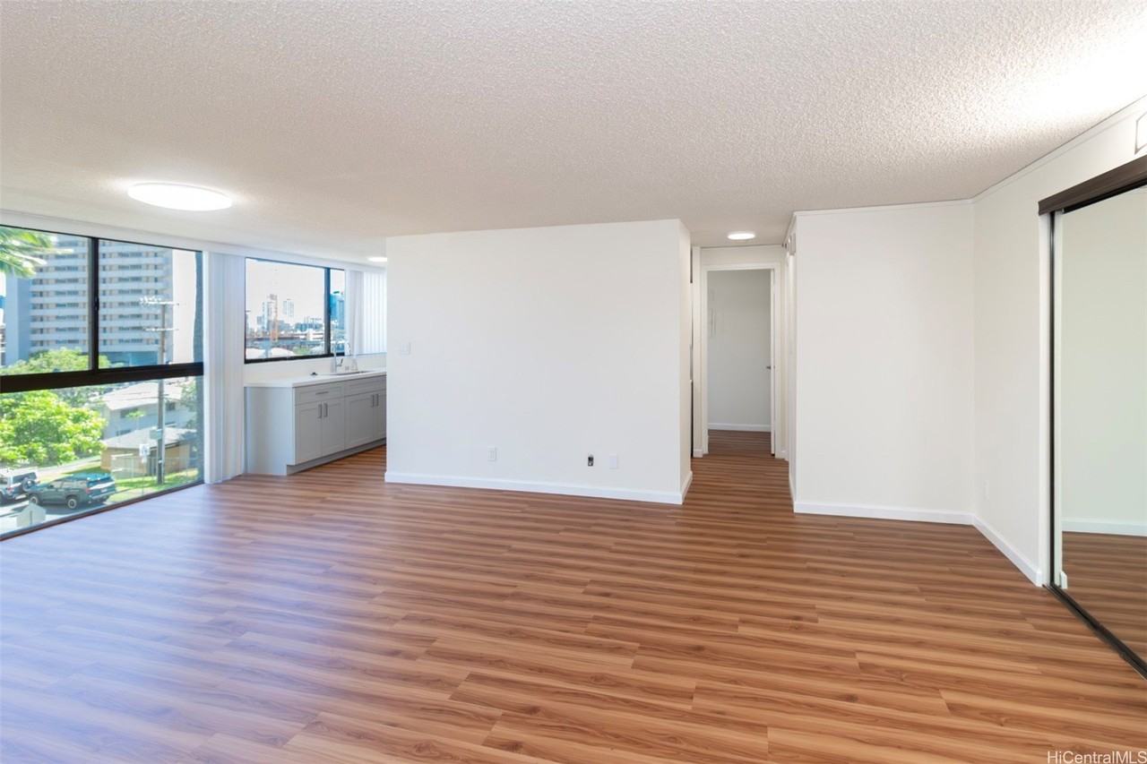 2724 Kahoaloha Ln #506 - Photo 4 of 21