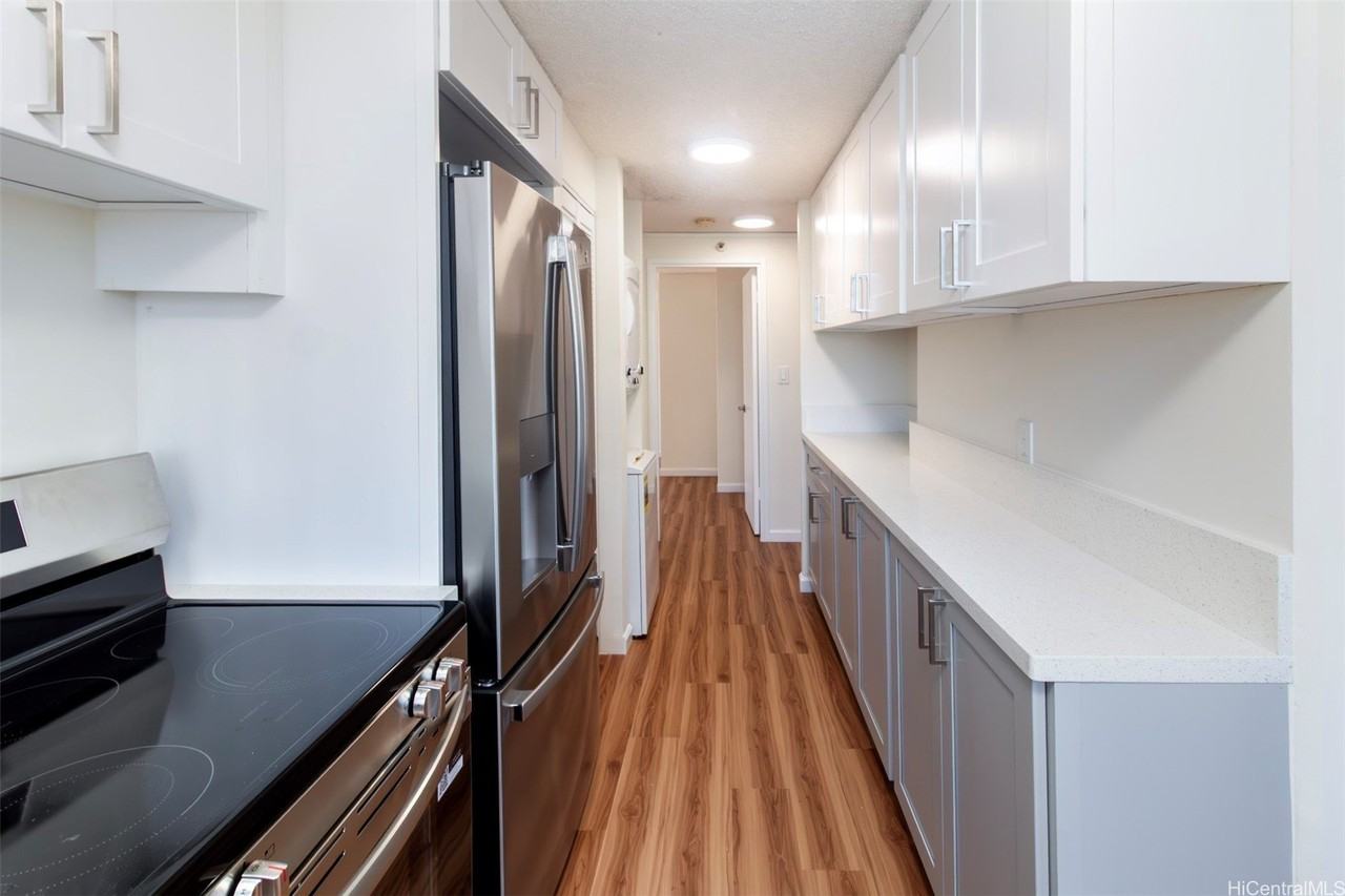 2724 Kahoaloha Ln #506 - Photo 6 of 21