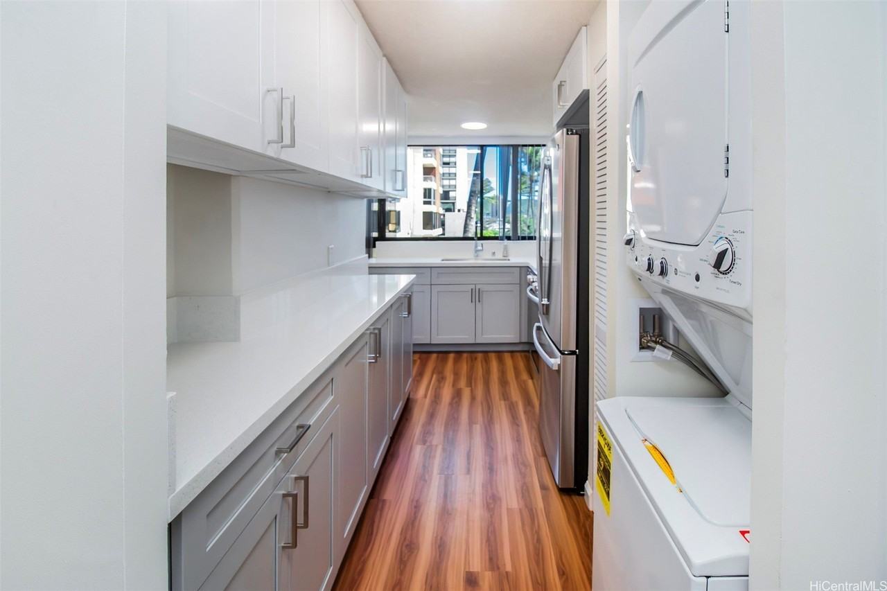 2724 Kahoaloha Ln #506 - Photo 7 of 21