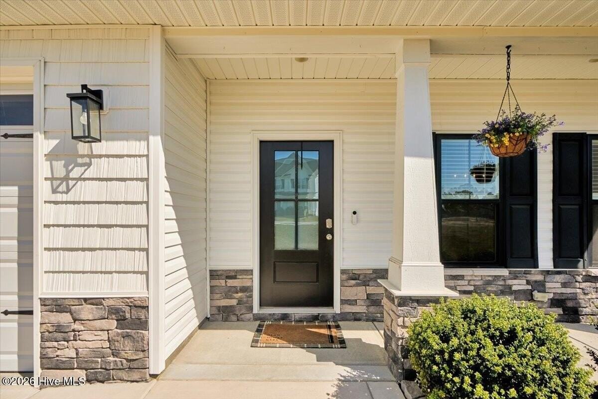 1800 Deerberry Ct - Photo 4 of 50