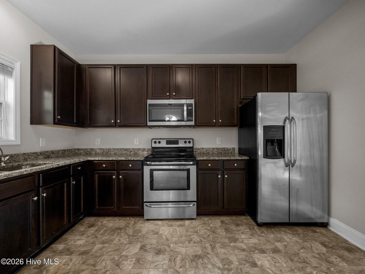 102 Tupelo Ct - Photo 5 of 28