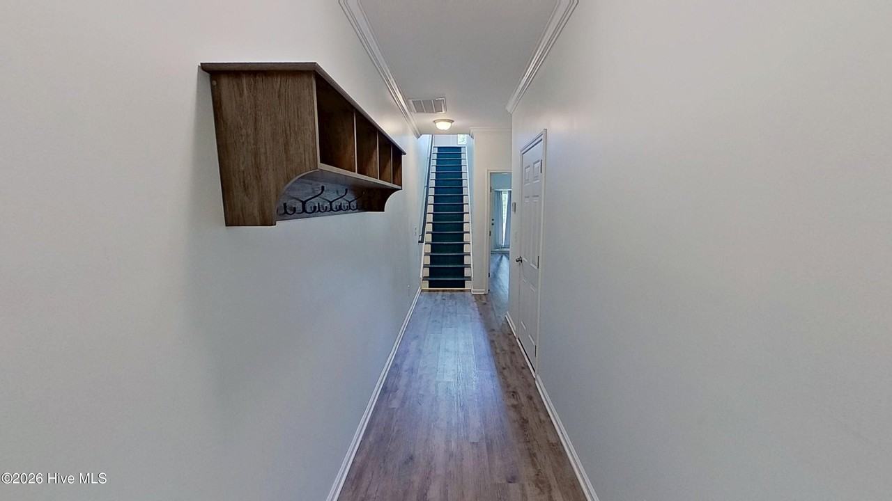 709 Elton Ave #1 - Photo 3 of 32