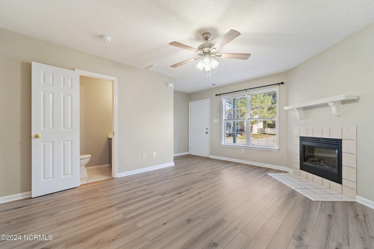 957 W Pueblo Dr - Photo 3 of 20