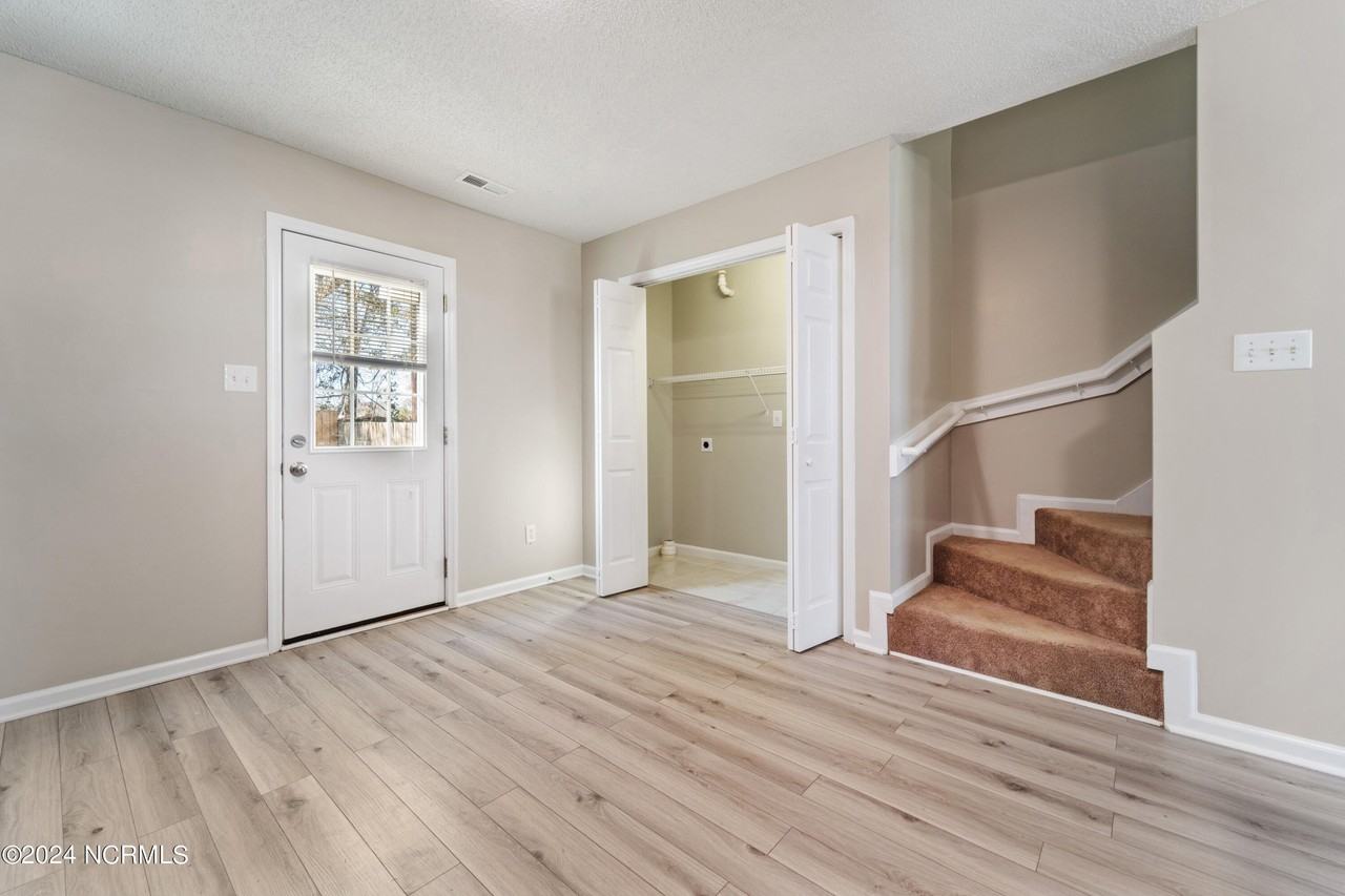 957 W Pueblo Dr - Photo 7 of 20