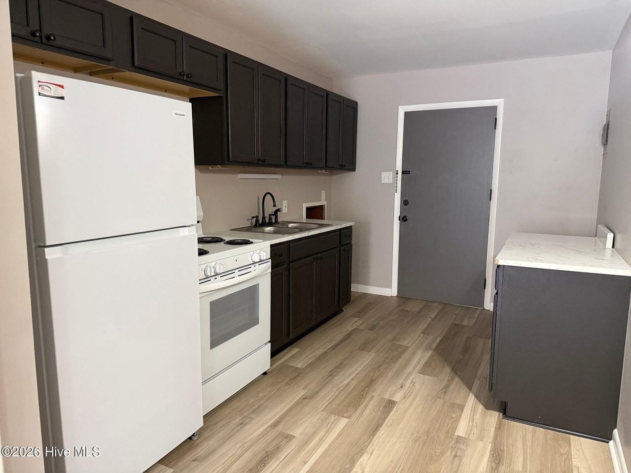 312 Roosevelt Rd #B - Photo 2 of 6