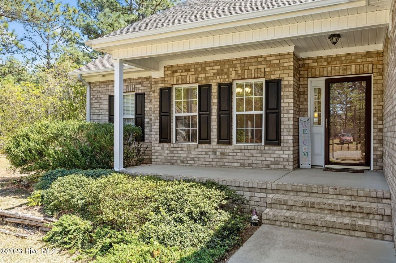 107 Perkins Ln - Photo 4 of 41