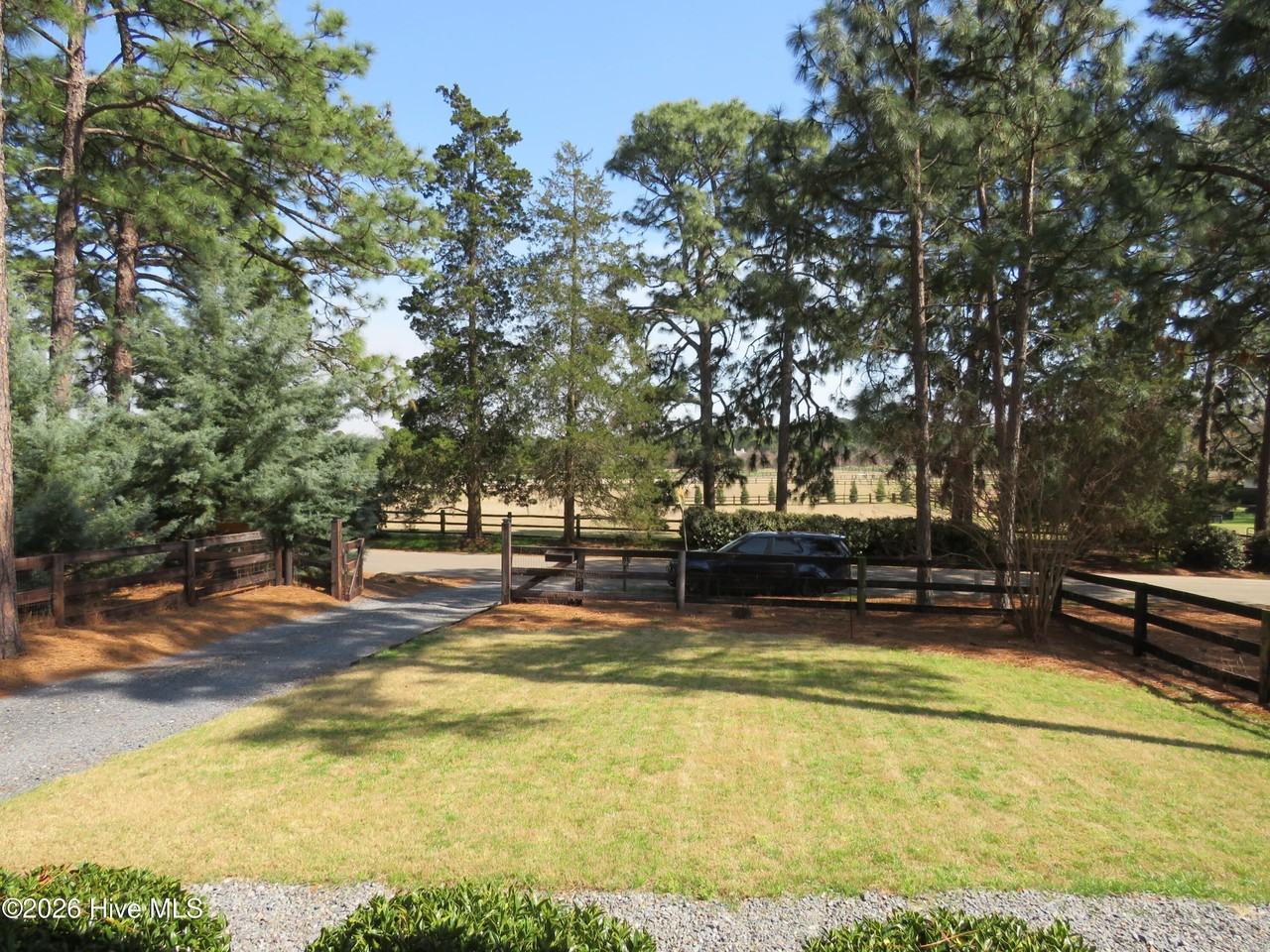 510 Sheldon Rd - Photo 3 of 40