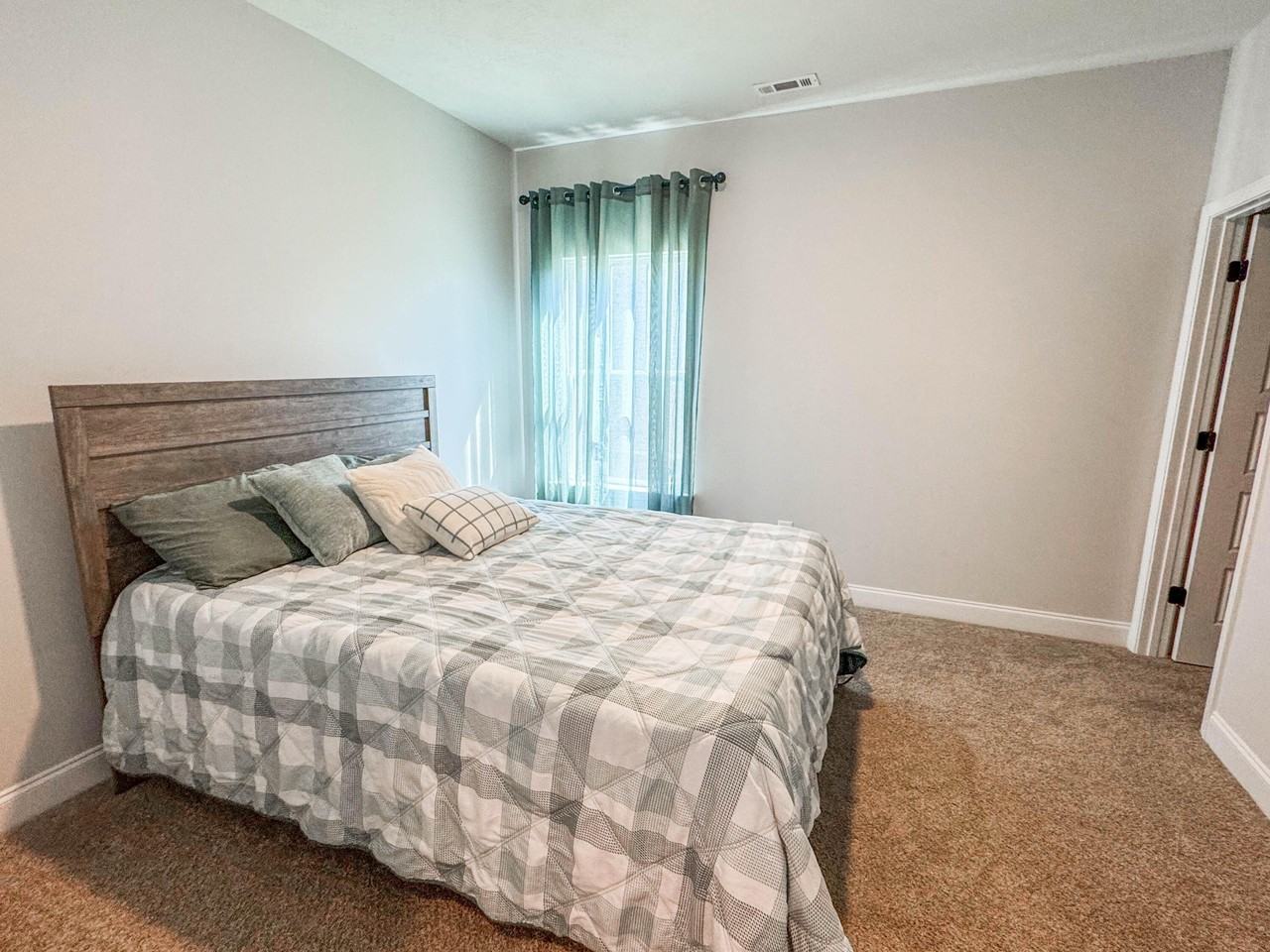 907 Sweetgrass Cir - Photo 5 of 16