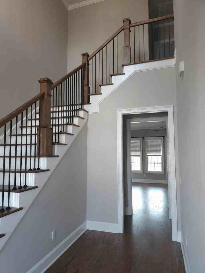 2990 Rosewood Dr - Photo 2 of 24