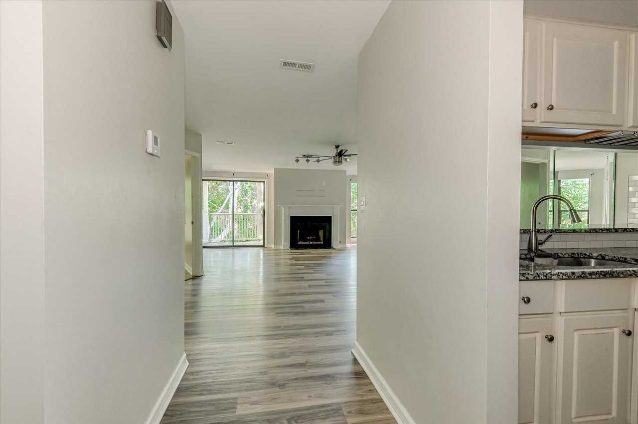 1408 Colony Place Dr - Photo 4 of 31