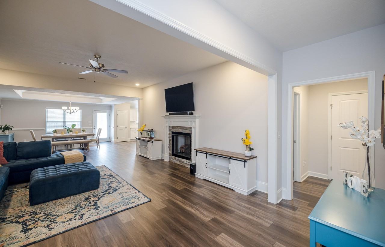 2370 Bundoran Dr - Photo 6 of 50