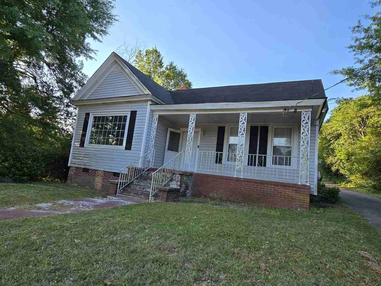 2334 Gardner St - Photo 2 of 12