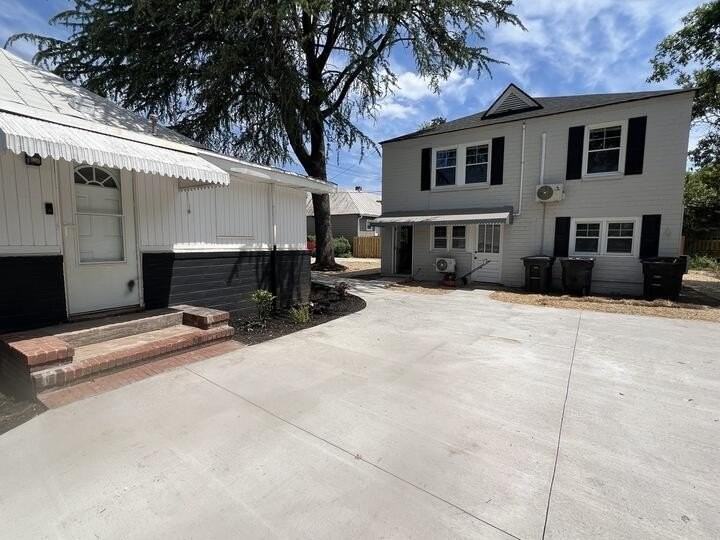 327 Meridian Ave - Photo 2 of 15