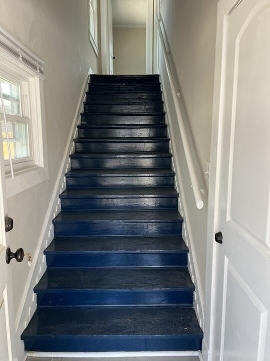 327 Meridian Ave - Photo 3 of 15