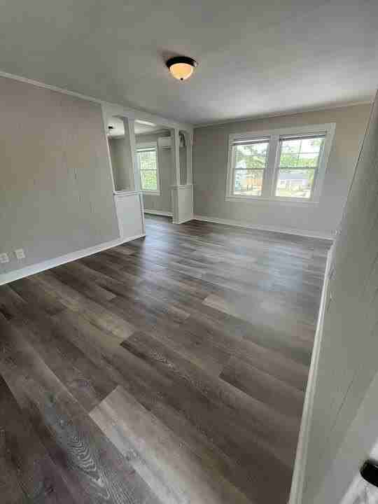 327 Meridian Ave - Photo 5 of 15