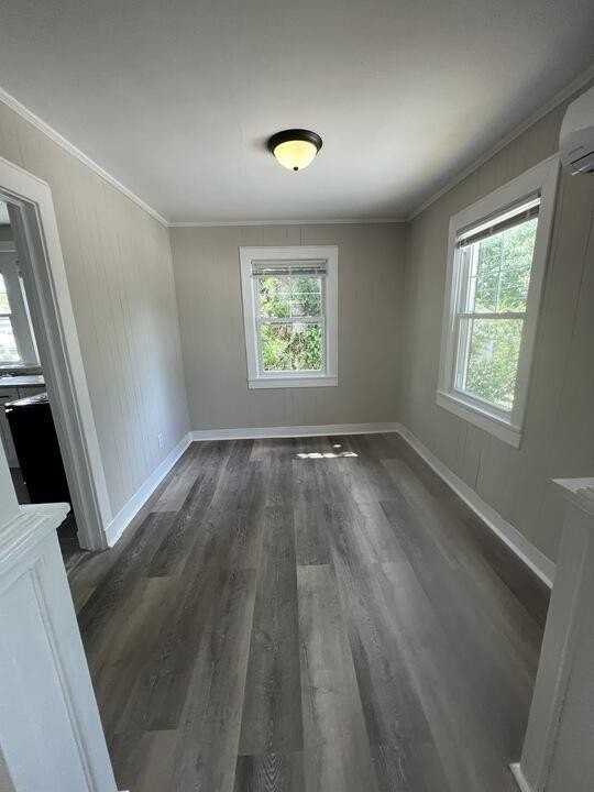 327 Meridian Ave - Photo 6 of 15