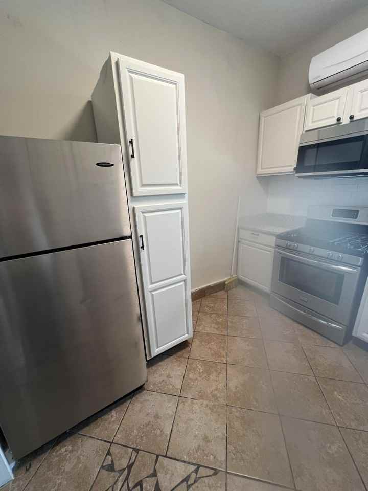 214 W Buena Vista Ave - Photo 7 of 17