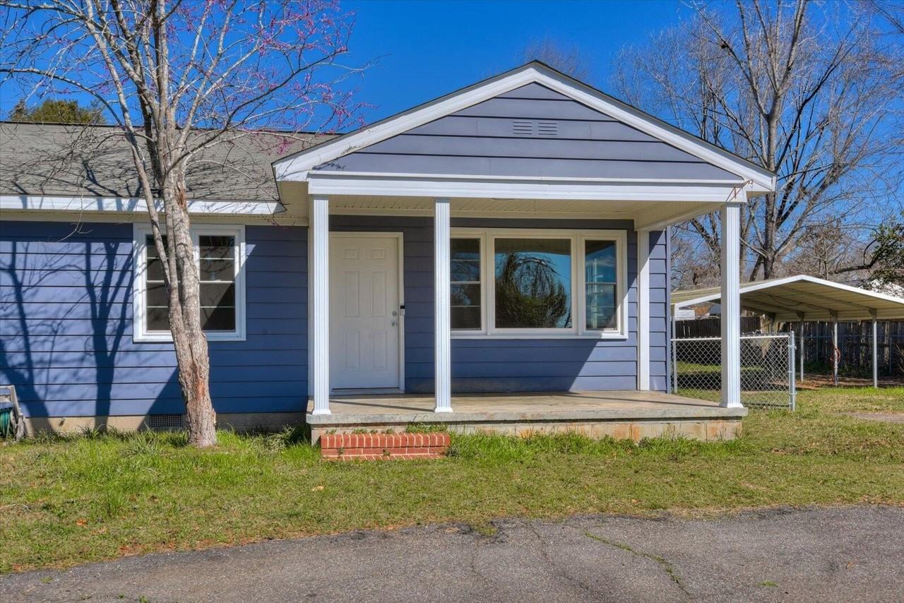 302 Burgess Dr - Photo 5 of 32