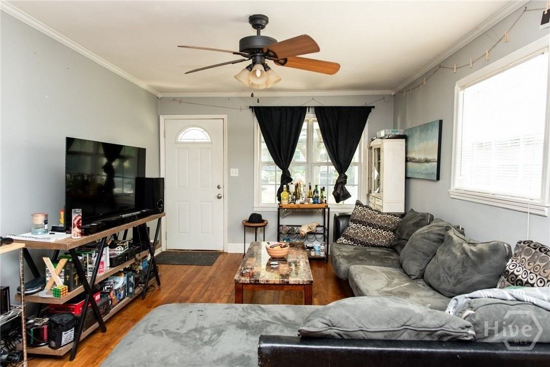 130 Magnolia St - Photo 3 of 7