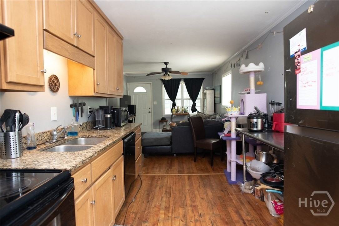 130 Magnolia St - Photo 7 of 7