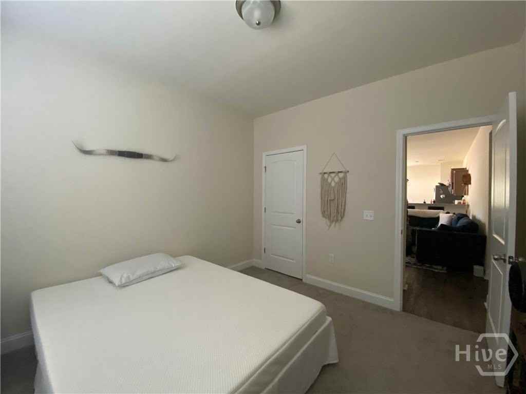 712 Mill Creek Cir - Photo 3 of 9