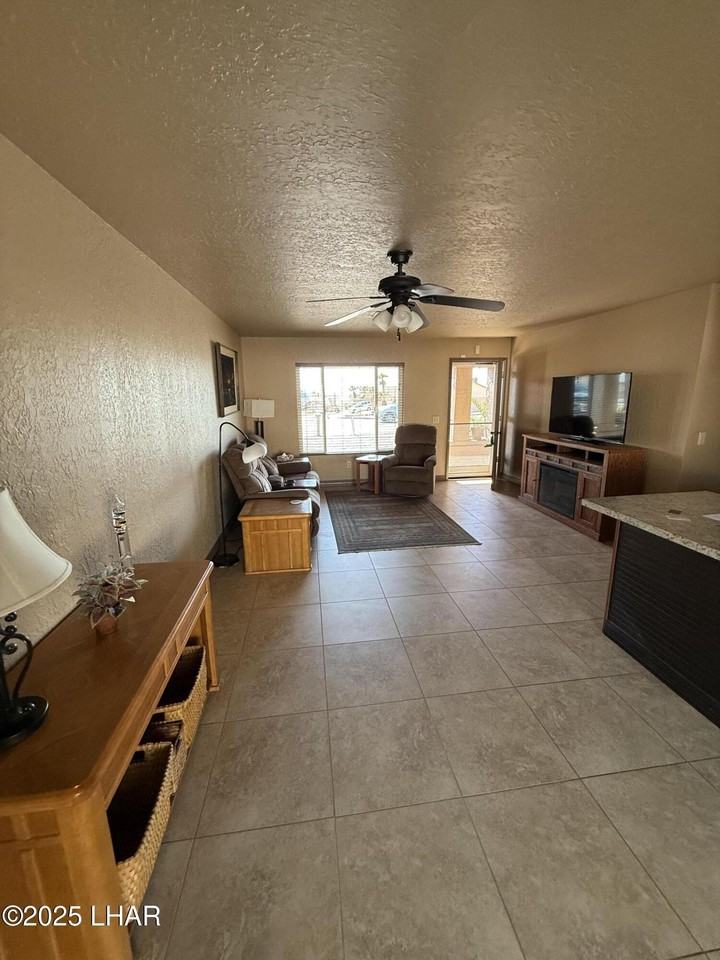 1556 Mcculloch Blvd S - Photo 5 of 11