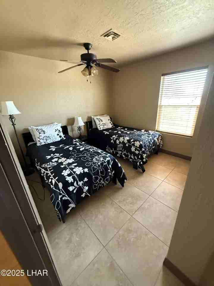 1556 Mcculloch Blvd S - Photo 6 of 11