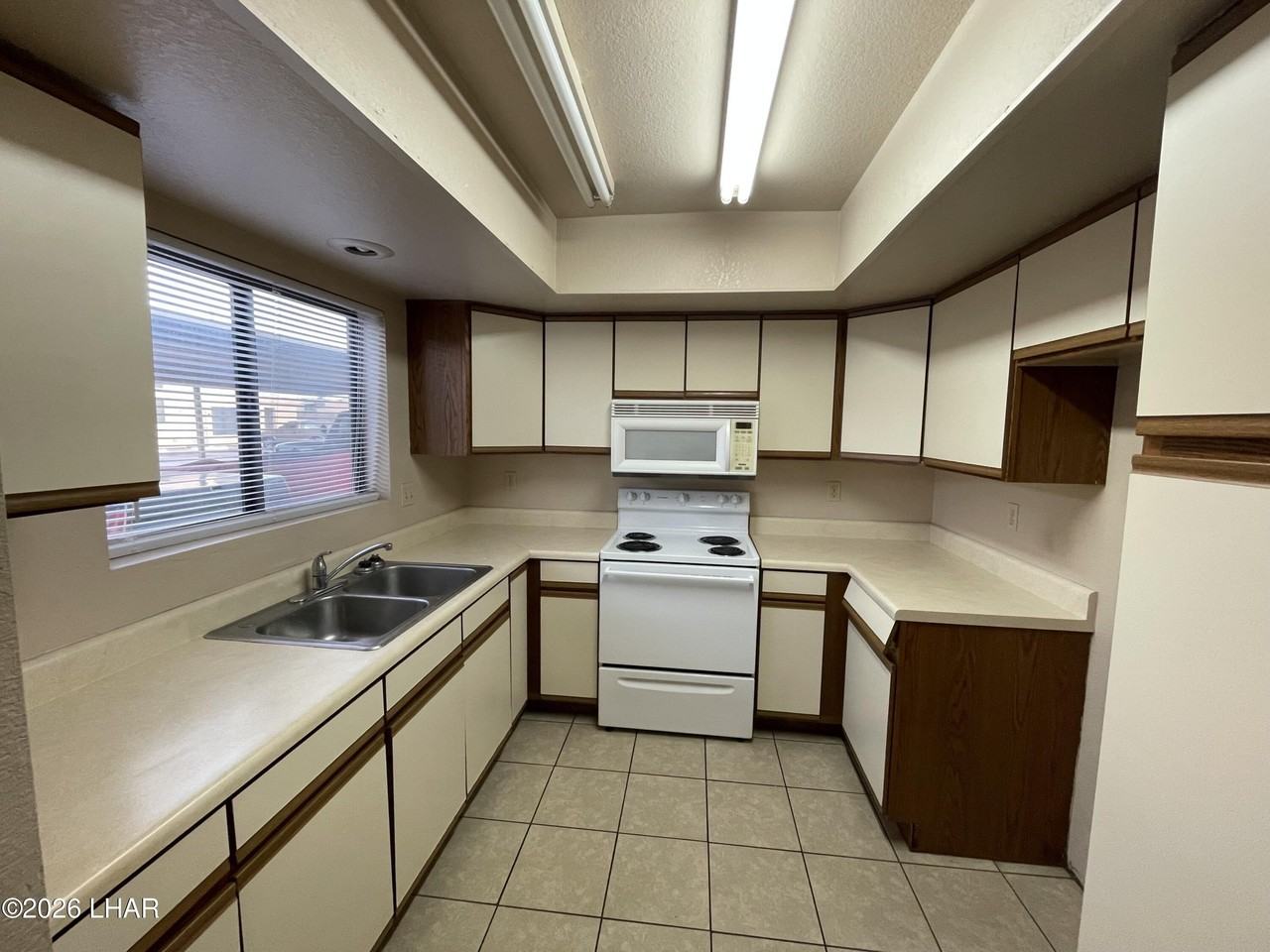 1810 Bimini Ln #3 - Photo 3 of 13