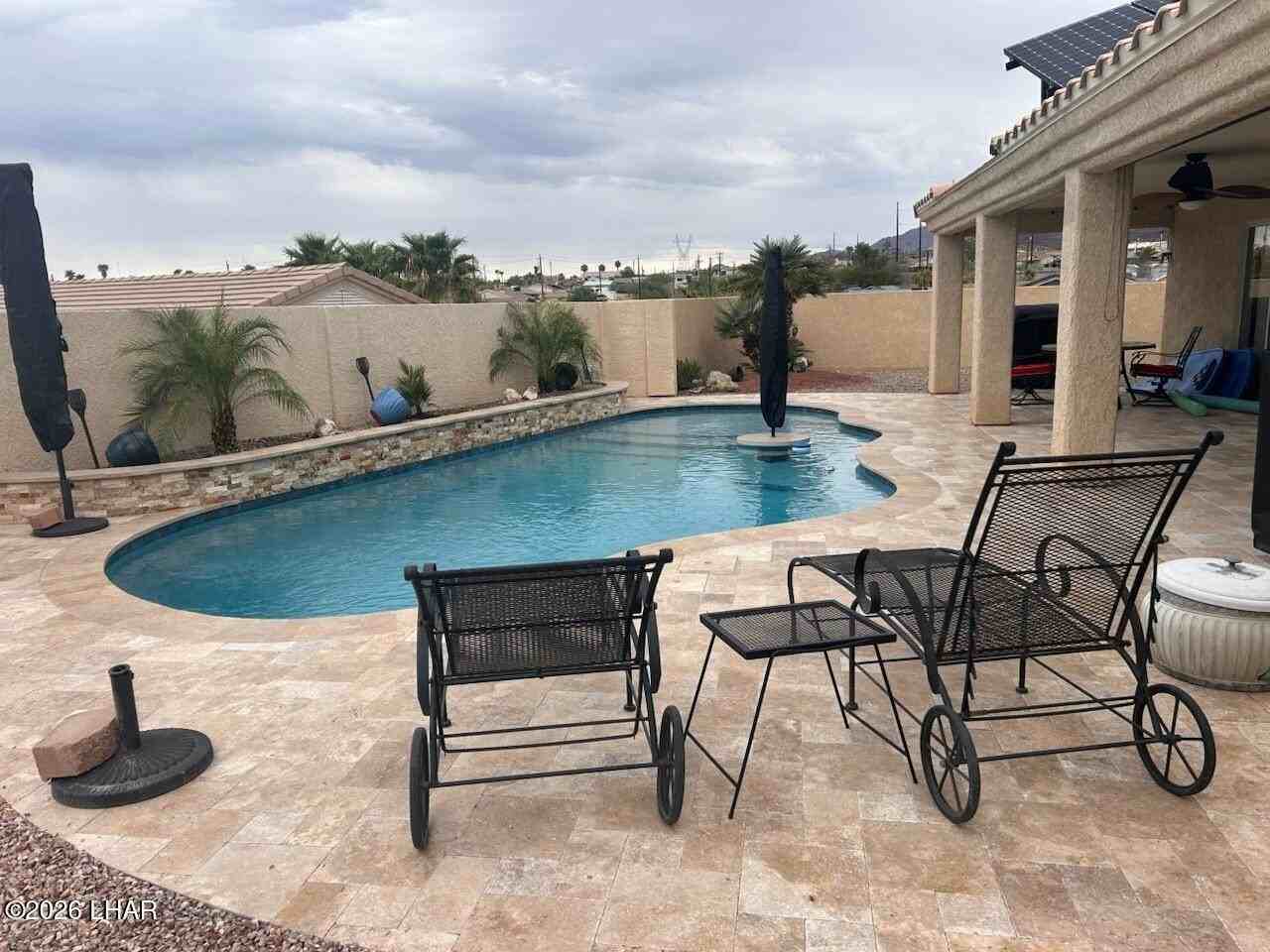 3691 Parkview Dr - Photo 2 of 19