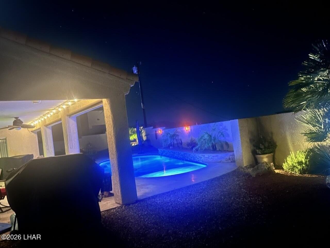 3691 Parkview Dr - Photo 3 of 19