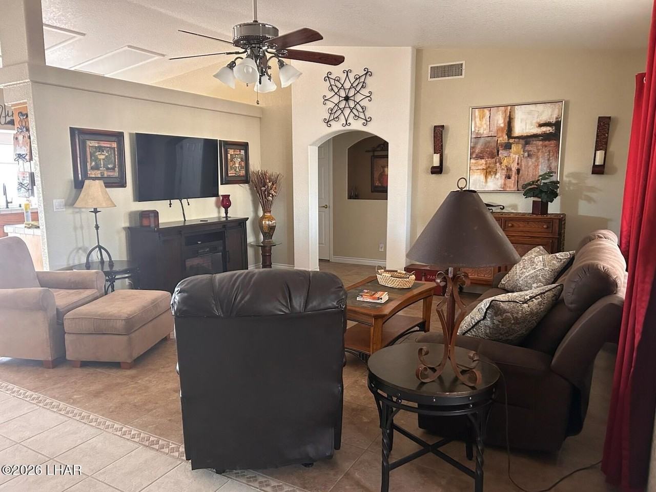 3691 Parkview Dr - Photo 5 of 19